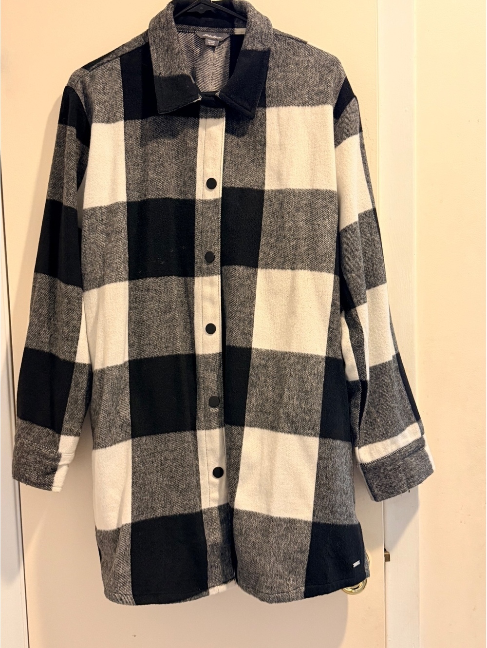 Eddie Bauer black and white buffalo plaid button front shirt jacket